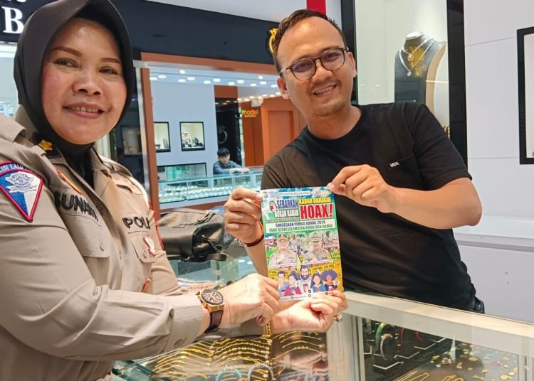 Garda Terdepan di Pamilu Damai 2024, Ditlantas Polda Riau Laksanakan Patroli Cooling system ke Toko Toko
