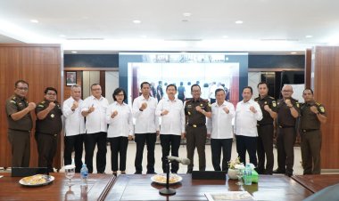 Kepala Kejaksaan Tinggi Riau mengikuti Rapat Monitoring dan Evaluasi Pakem dan Eksistensi Posko Perwakilan Kejaksaan RI