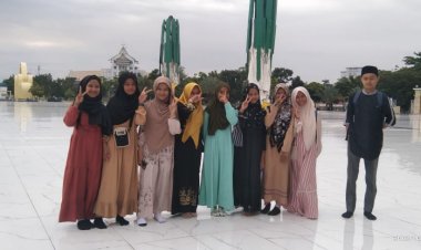 SMPN Negeri 42 Pekanbaru  Menghadiri LDKO ROHIS se Kota Madya di Masjid An-Nur