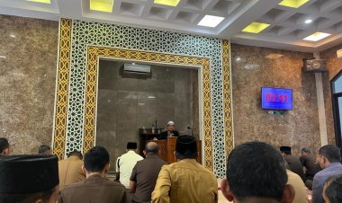 TAUSIAH QOBLA DZUHUR YANG DISAMPAIKAN UST. DR. ZULKARNAIN UMAR, MSI