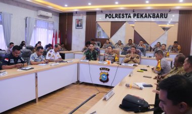 Dandim 0301/Pekanbaru Hadiri Rapat Lintas Sektoral Operasi Ketupat Lancang Kuning 