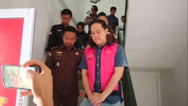 Achmad Farouk Diduga Terlibat Kasus Pidana Korupsi Proyek Pembangunan Lintasan Atletik Stadion Utama Sport Center Kabupaten Kuansing Tahun Anggaran 2020