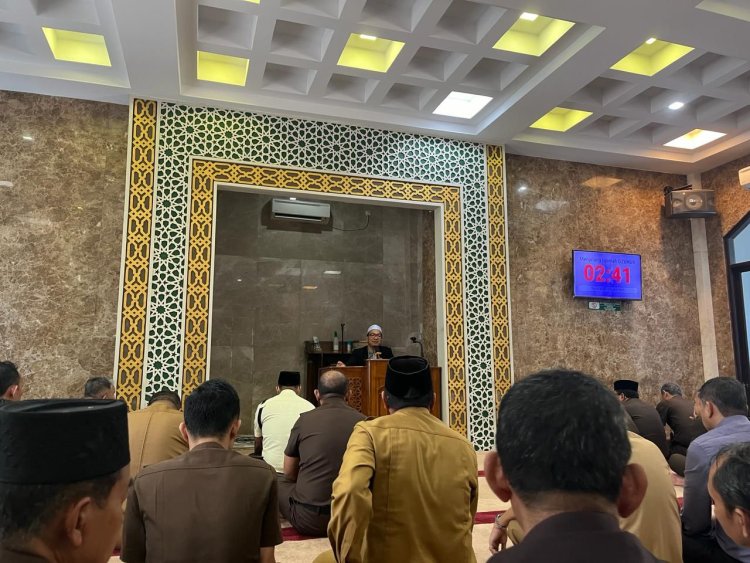 TAUSIAH QOBLA DZUHUR YANG DISAMPAIKAN UST. DR. ZULKARNAIN UMAR, MSI