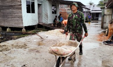 Kodim 0301/Pbr Gunakan Gerobak Untuk Permudah Pengerjaan Pada Pra TMMD Ke -120
