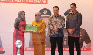 Dandim 0301 PBR bersama Ketua Persit Hadiri Kenal Pamit Kajari Pekanbaru 