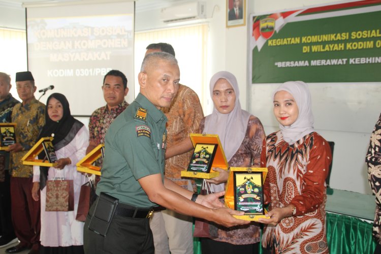 Kodim 0301/PBR Gelar Komsos Bersama Komponen Masyarakat