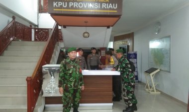 Tingkatkan Keamanan Jelang Pilkada,Babinsa Kodim 0301/Pbr Bersama Polri Laksanakan Patroli Gabungan