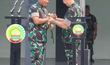 Dandim 0301/Pbr Hadiri Apel Penyerahan Pasukan dan Tongkat Apel