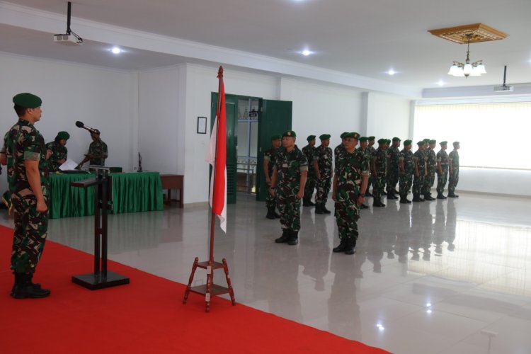 Dandim 0301 Pekanbaru Lepas Dua Perwira Wisuda Purna Wira