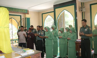 Dandim Pekanbaru Dampingi Danrem 031/WB Ziarah Makam Marhum Pekan 