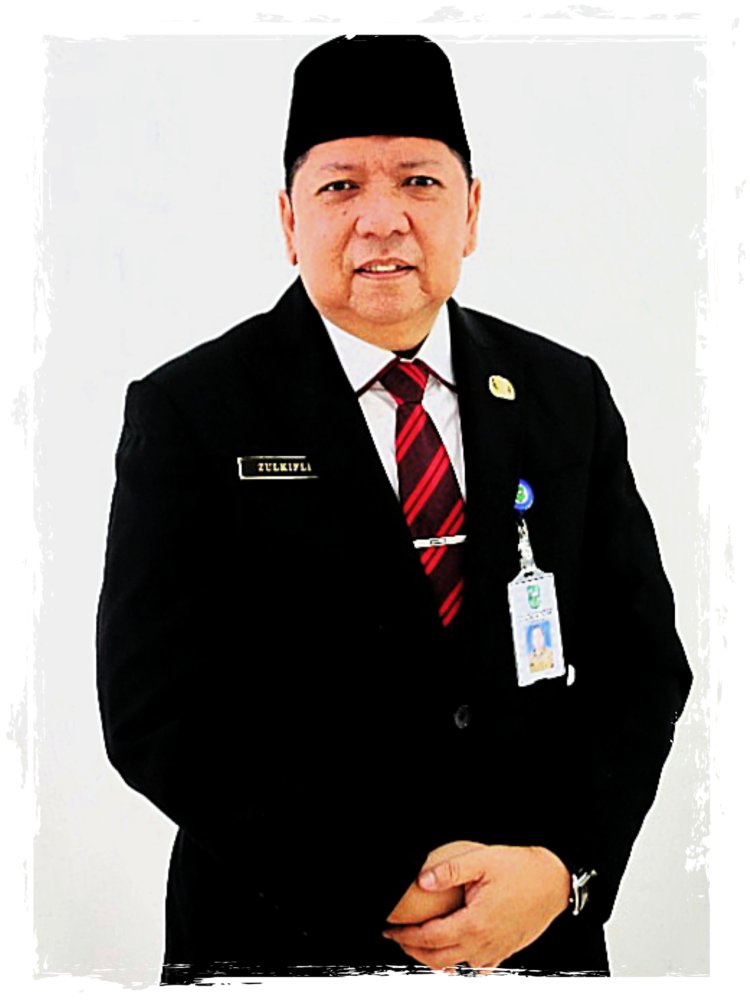Asisten I (Setdaprov) Riau Zulkifli Syukur Melantik 10 Pejabat Fungsional Pemprov Riau