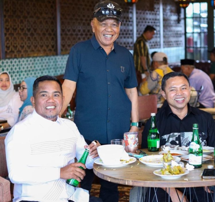 Jelang Pelantikan Kepala Daerah, Gubernur Riau Pimpin Pertemuan Strategis dengan Bupati/Wali Kota