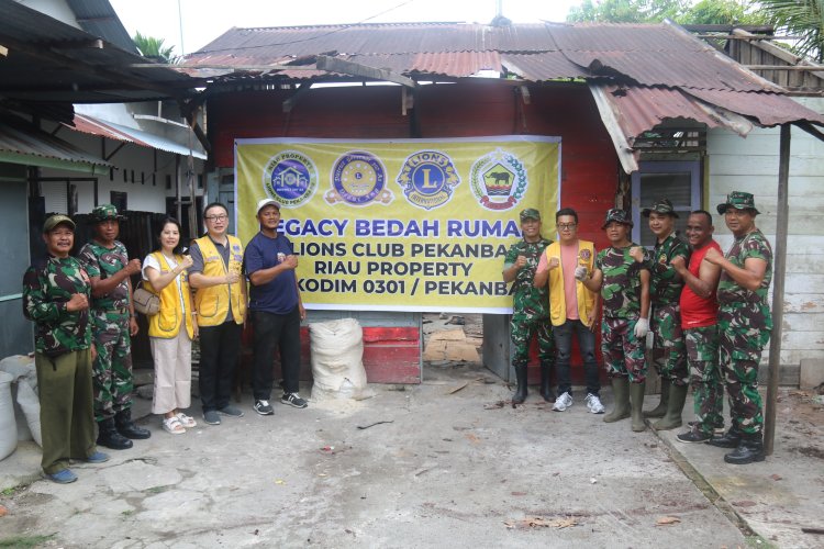 Kodim 0301/Pbr dan Lions Club Pekanbaru Riau Property Bedah Rumah Tidak Layak Huni Milik Kasinah
