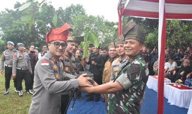 SINERGITAS DANREM 031/WB KAPOLDA RIAU DAN GUBERNUR LAKSANAKAN PENANAMAN POHON
