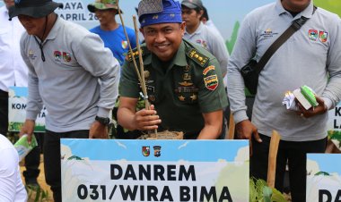 Kasdim 0301/Pekanbaru Hadiri Penanaman Pohon dan Jagung Dukung Ketahanan Pangan