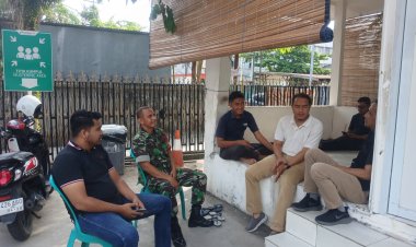 Babinsa Kodim 0301/Pbr Lakukan Komsos bersama Security guna Tingkatkan Sinergitas