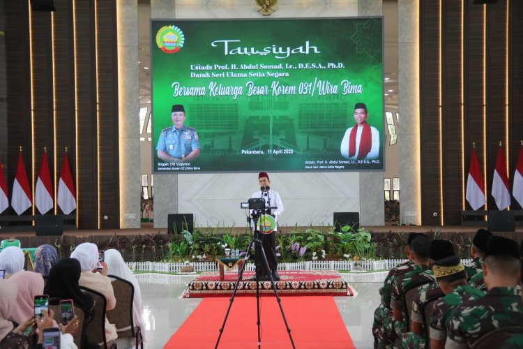 Ustad Abdul Somad Beri Tausiyah di HUT Ke- 66 Korem 031/WB,Kasdim 0301/Pbr Hadir Wakili Dandim