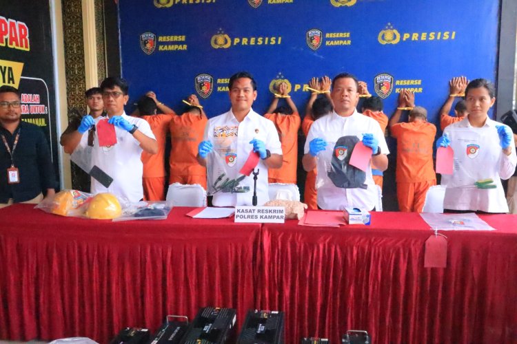 Polres Kampar Paparkan Keberhasilan Dalam Ungkap Kasus  Pencurian Tower, Karhutla dan pencabulan