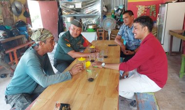 Bangun Keakraban, Babinsa dan Warga Air Putih Komitmen Hidupkan Siskamling