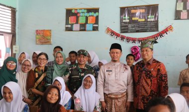 Wakili Dandim, Kasdim 0301/Pbr Hadiri Kunjungan Wamen PAN-RB ke SMPN 16 Pekanbaru