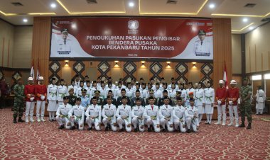 Kasdim 0301/Pbr Wakili Dandim pada Pengukuhan Paskibraka Kota Pekanbaru Tahun 2025