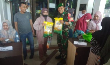 Sukseskan Gerakan Pangan murah,Babinsa Kodim 0301/Pbr Terus Kawal Stabilitas Harga Pangan