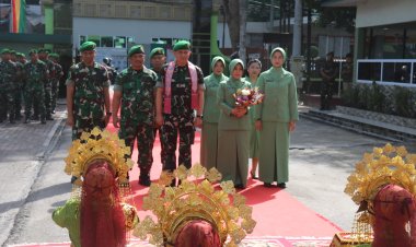 Dandim 0301/Pbr Hadiri Tradisi Penyambutan Kolonel Inf Jarot Suprihanto di Makorem 031/Wira Bima