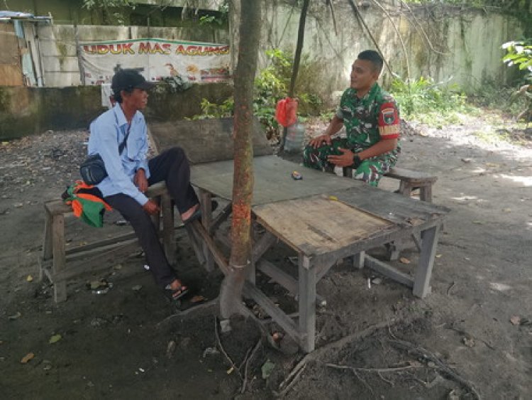 Babinsa Kodim 0301/Pbr Ajak Warga Waspada Karhutla