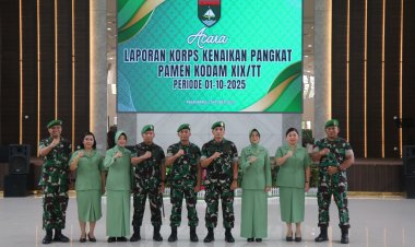 Dandim 0301/Pekanbaru Terima Kenaikan Pangkat dalam Upacara Korps Raport