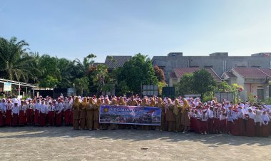 Sinergi Babinsa dan Sekolah, SDN 194 Pekanbaru Ucapkan Selamat HUT ke-80 TNI