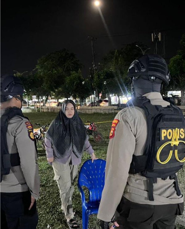Tim Raga Polres Kampar 'Gencar' Patroli, Beri Himbauan, Cek Barang Bawaan, Cegah Potensi Kejahatan, Jaga Kamtibmas di Bangkinang!"