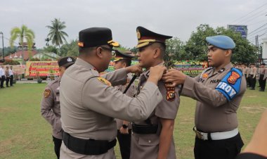Polres Kampar Gelar Sertijab Waka Polres, Kompol Andi Cakra Putra Serahkan Jabatan ke Kompol Rizki Hidayat!"