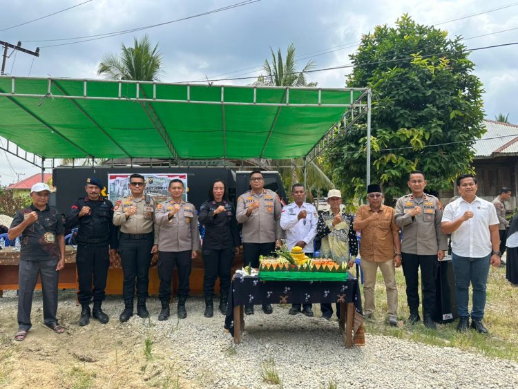 Kapolres Kampar 'Pimpin' Doa Bersama Renovasi Jembatan Gobah