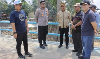 Kapolres Kampar Dampingi Bupati Kampar Cek Kesiapan Jembatan Merah Putih Presisi Menuju Peresmian"  