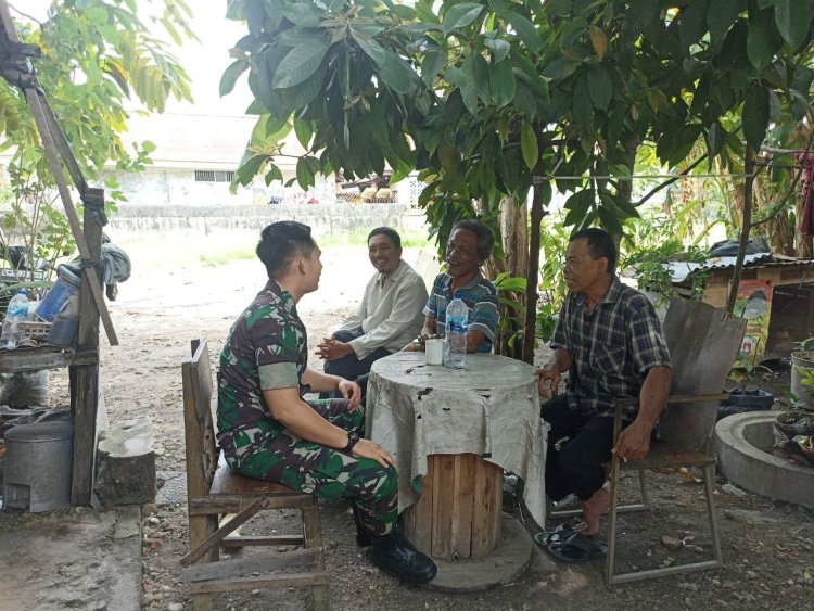 Silaturahmi Tanpa Batas, Babinsa Kodim 0301/Pbr  dan Warga Berbagi Hangatnya Lebaran